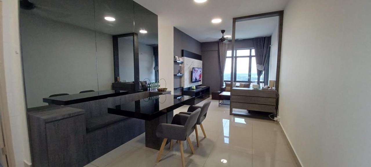 דירות ג'והור בהרו Modern Lifestyle Arc Austin Hills מראה חיצוני תמונה